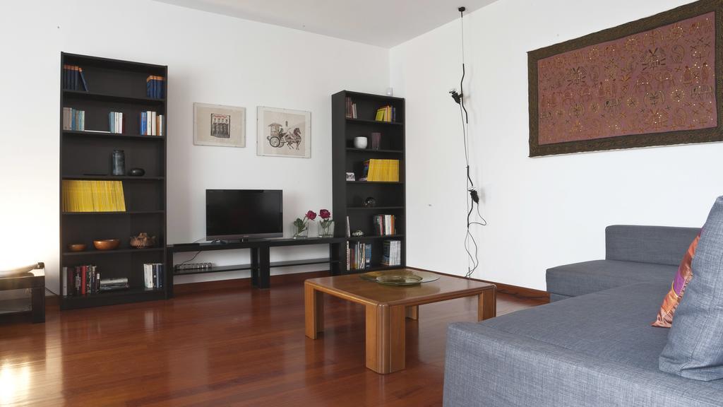 Italianway-Zanella Apartment Милано Екстериор снимка