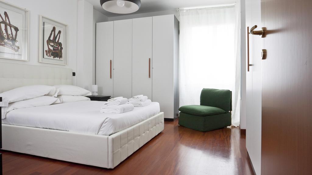 Italianway-Zanella Apartment Милано Екстериор снимка