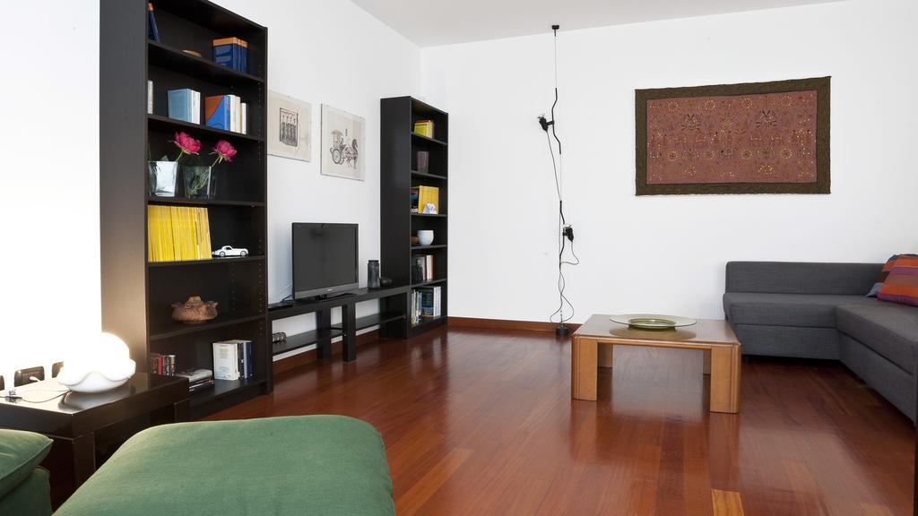 Italianway-Zanella Apartment Милано Екстериор снимка