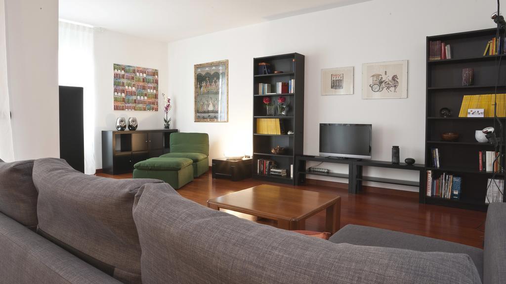 Italianway-Zanella Apartment Милано Екстериор снимка