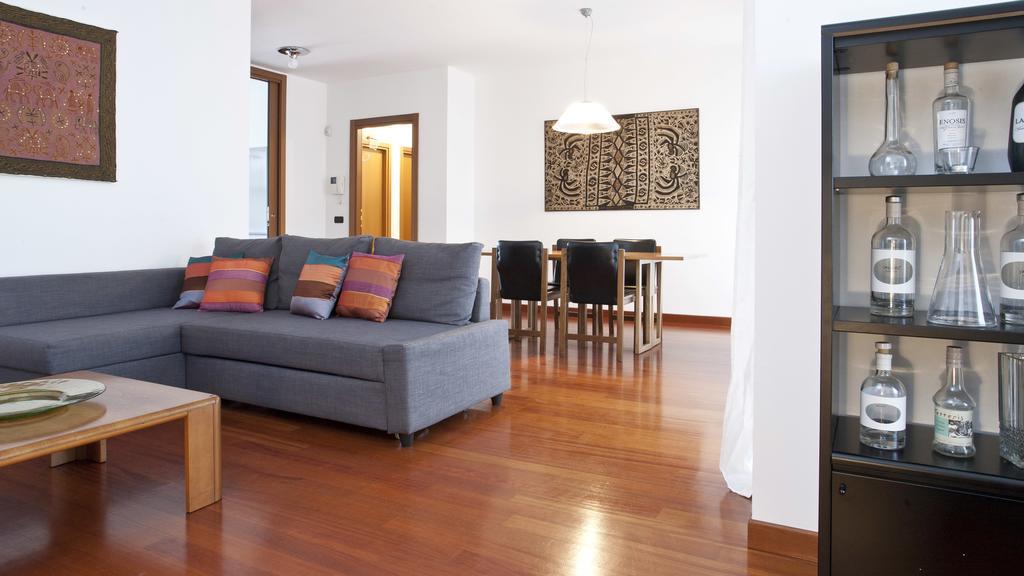Italianway-Zanella Apartment Милано Екстериор снимка
